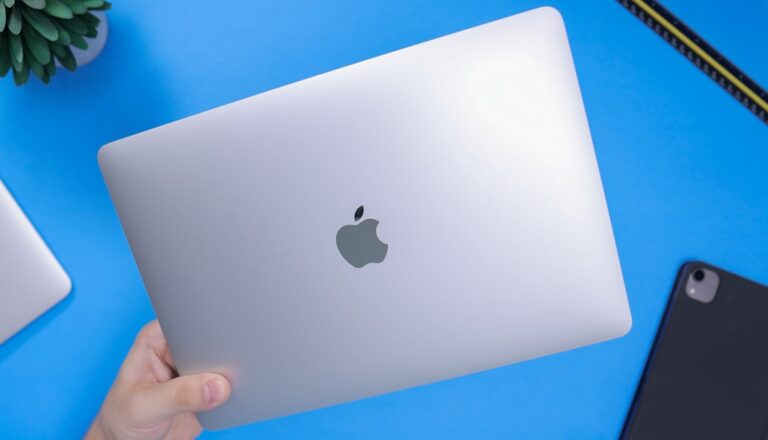 Top Tech Gadgets You Can’t Live Without This Year
